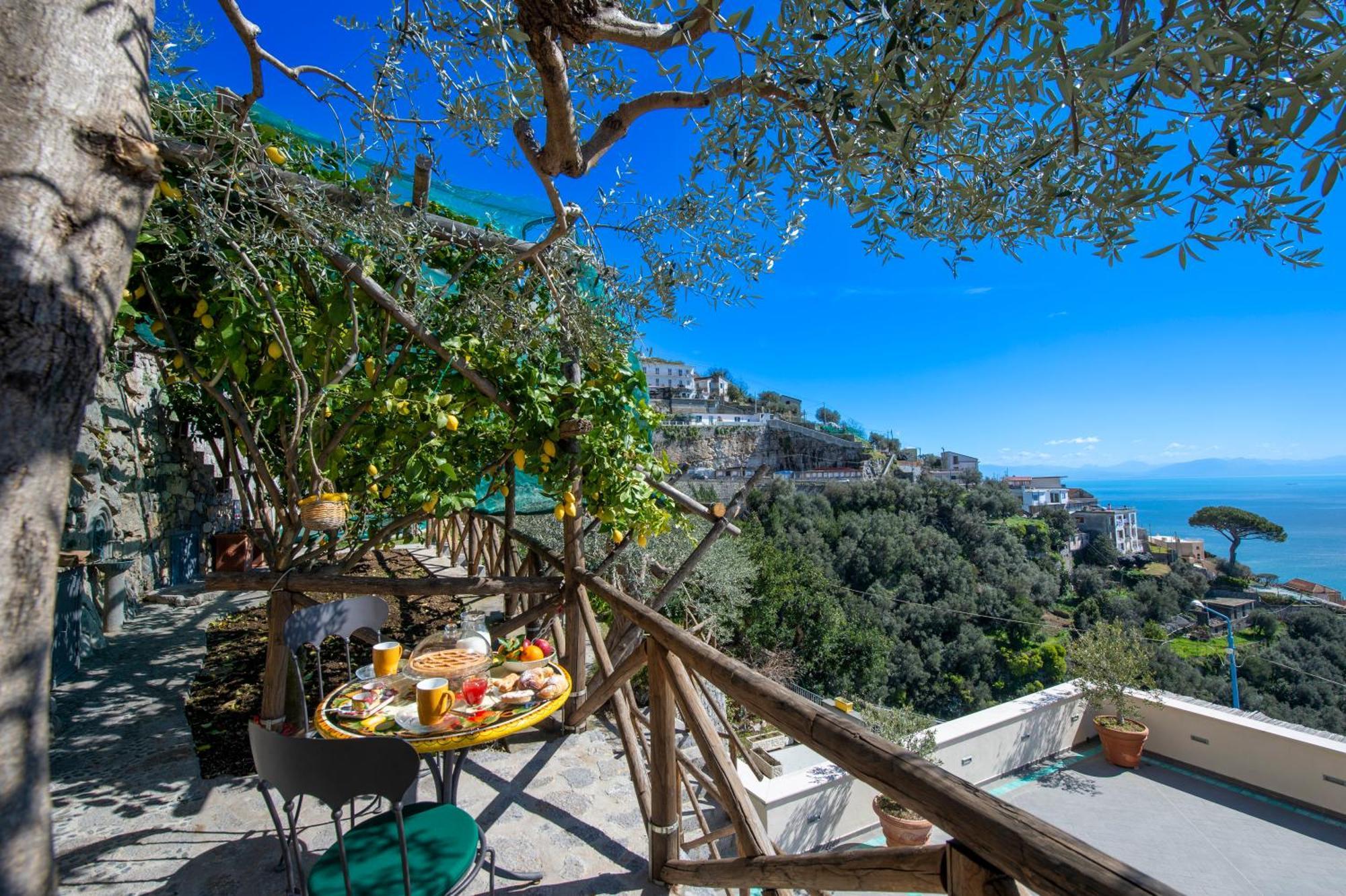 Le Contrade By Sosore Holiday Homes -Amalfi Coast Furore Bagian luar foto