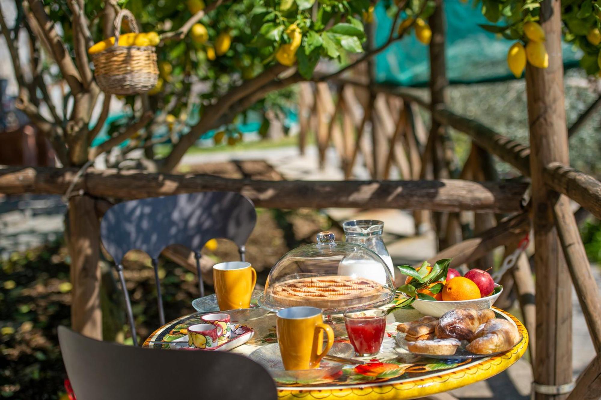 Le Contrade By Sosore Holiday Homes -Amalfi Coast Furore Bagian luar foto