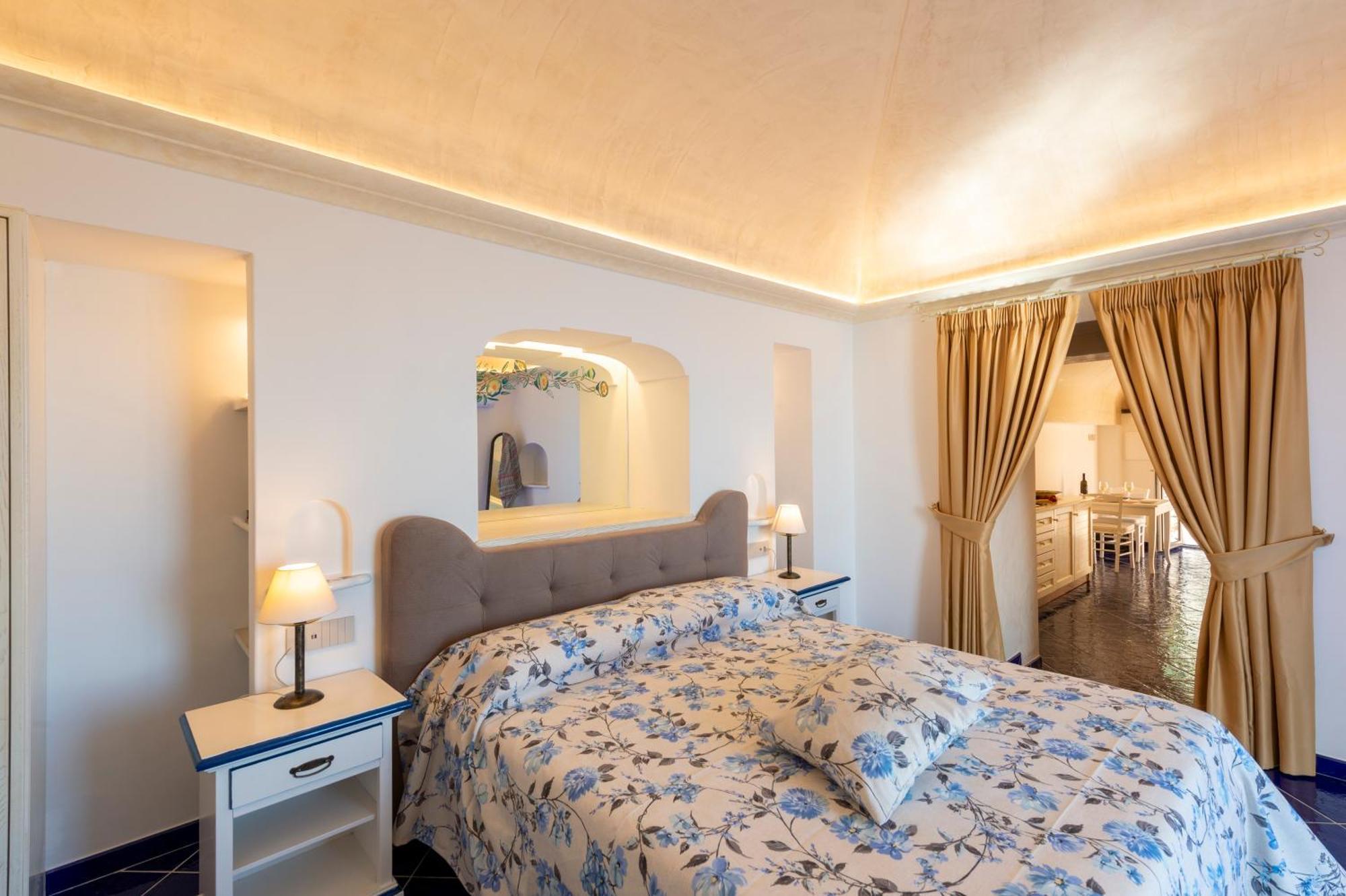 Le Contrade By Sosore Holiday Homes -Amalfi Coast Furore Bagian luar foto