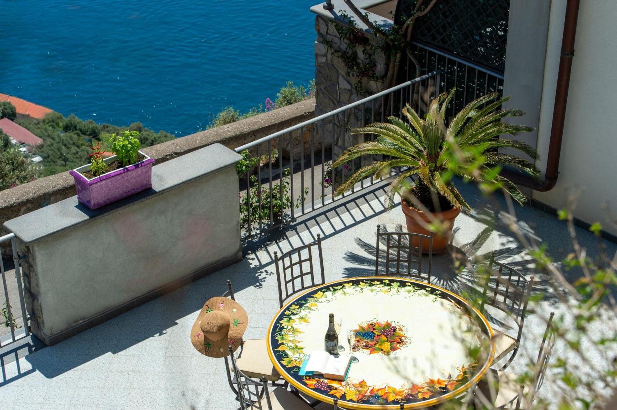 Le Contrade By Sosore Holiday Homes -Amalfi Coast Furore Ruang foto