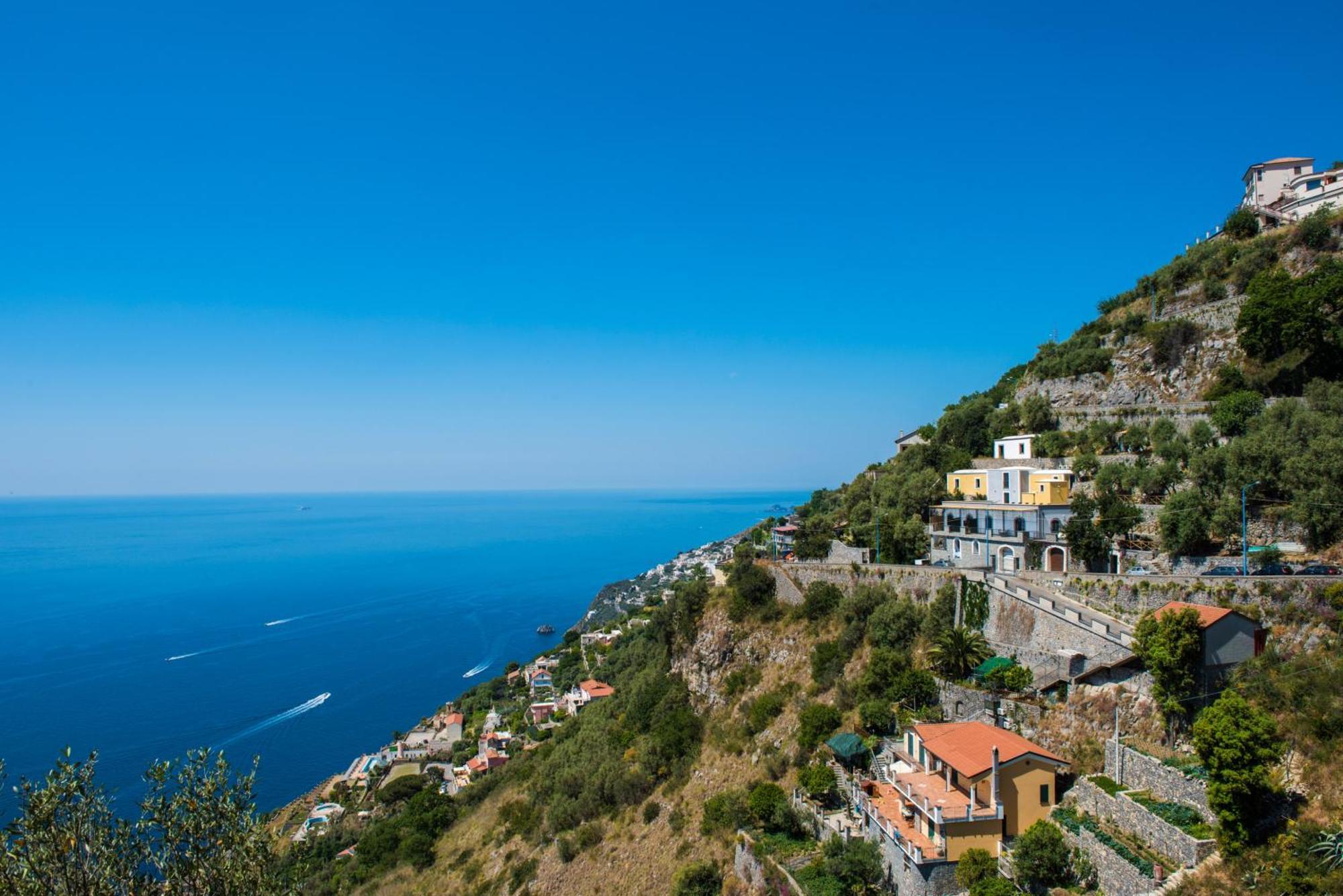 Le Contrade By Sosore Holiday Homes -Amalfi Coast Furore Bagian luar foto